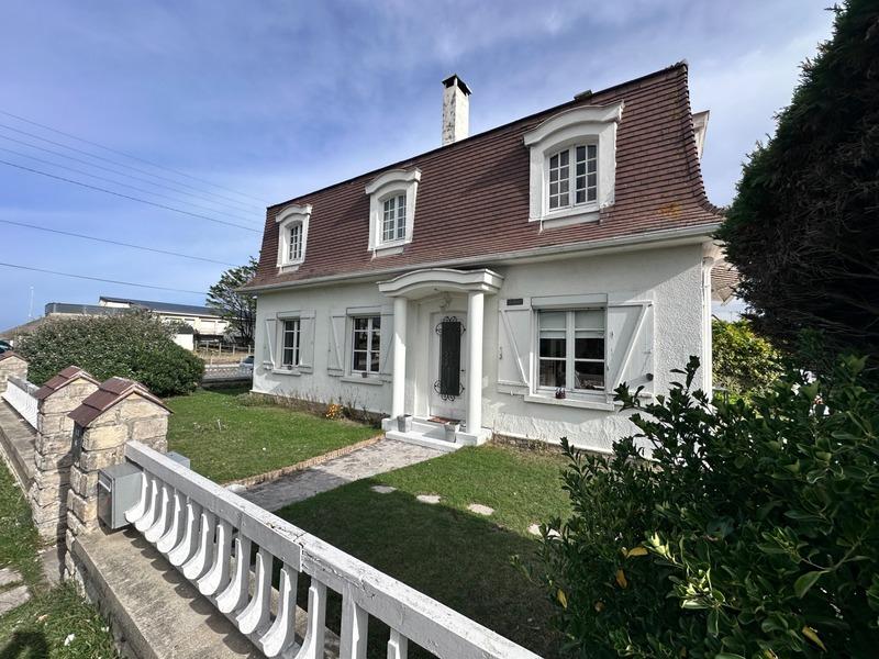 Maison - 136 m² - 6 pièces