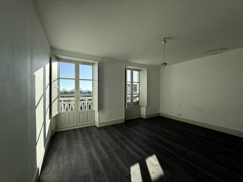 Maison de village - 165 m² - 11 pièces