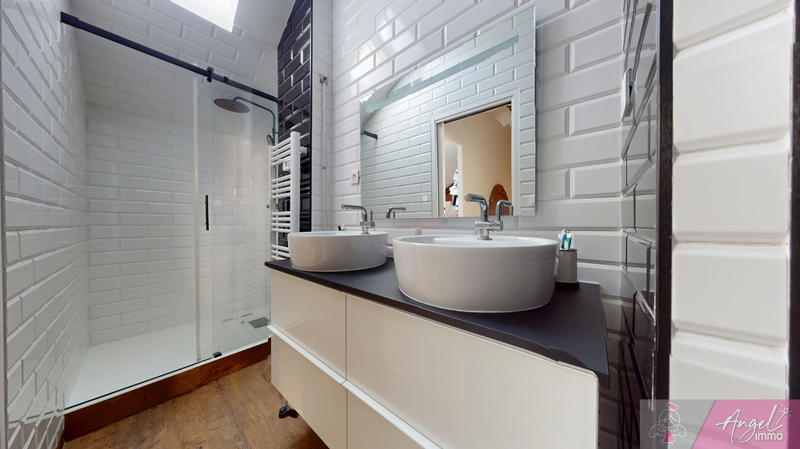 Maison de village - 200 m² - 7 pièces