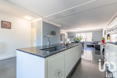 Maison - 340 m² - 13 pièces