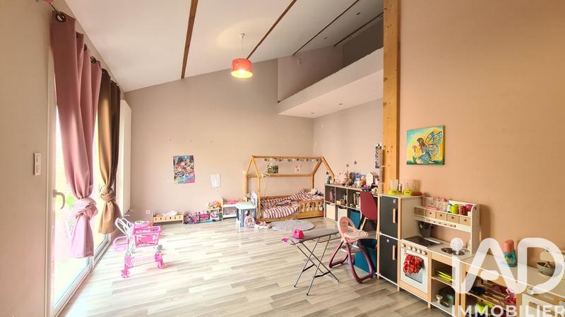 Maison - 327 m² - 7 pièces