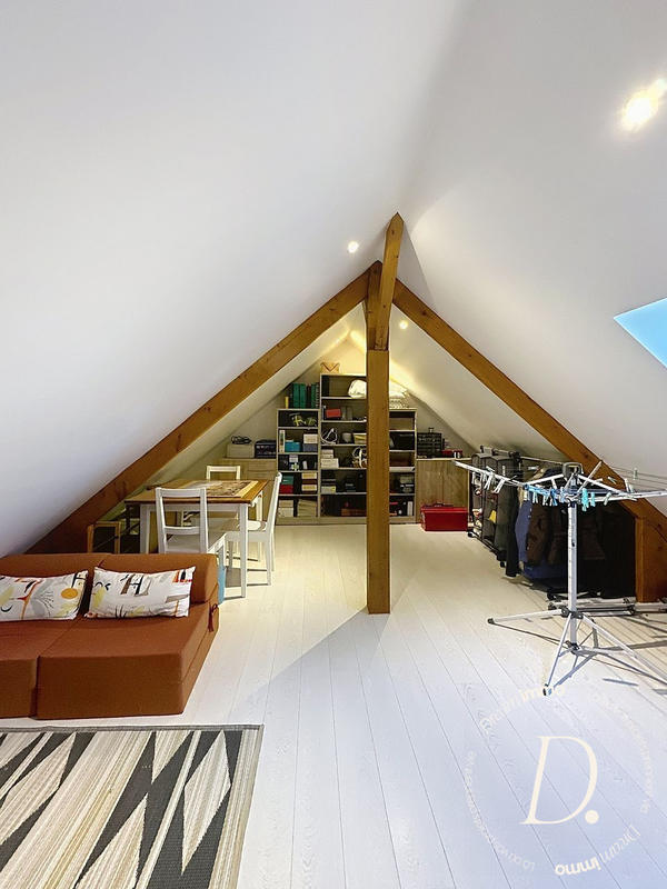 Villa - 191 m² - 8 pièces