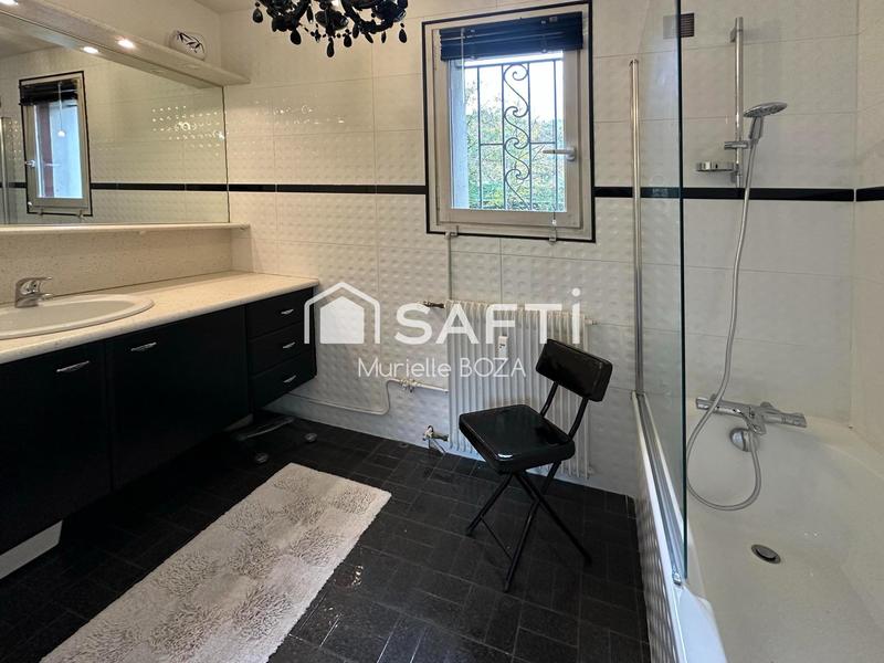 Appartement - 104 m² - 4 pièces