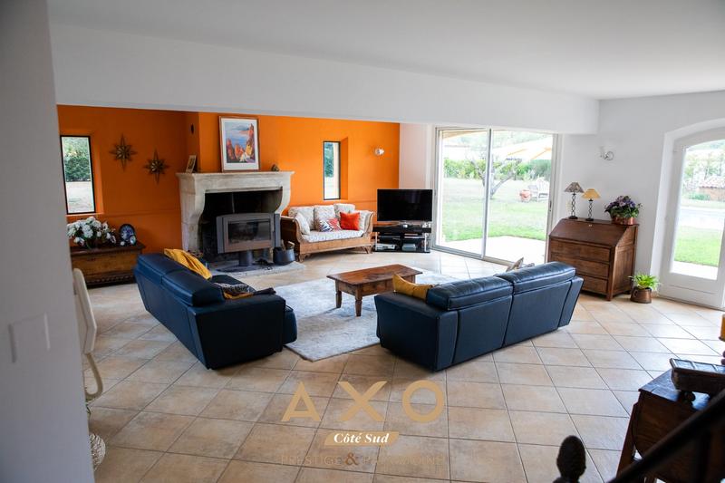 Maison - 224 m² - 7 pièces