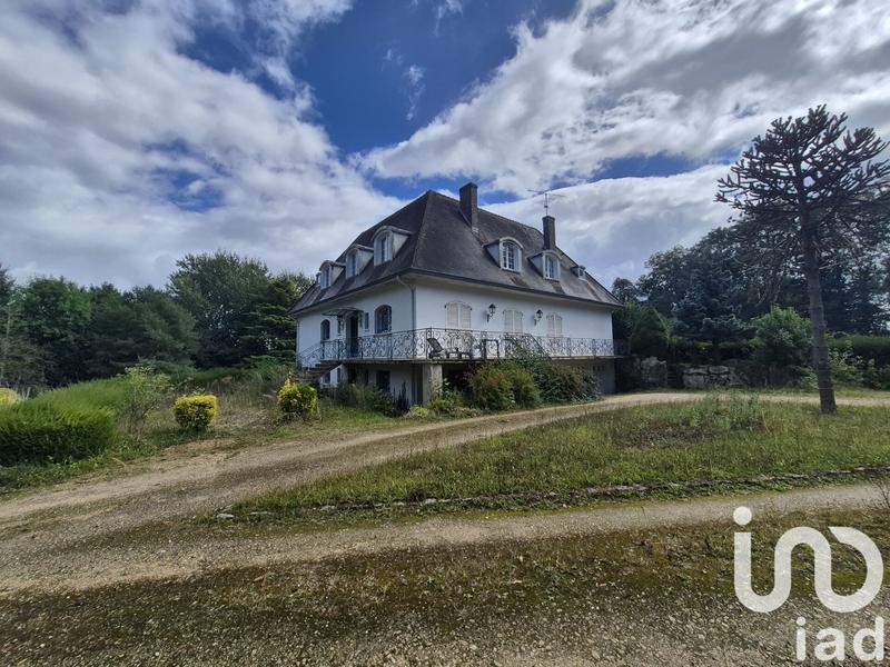 Maison - 268 m² - 9 pièces