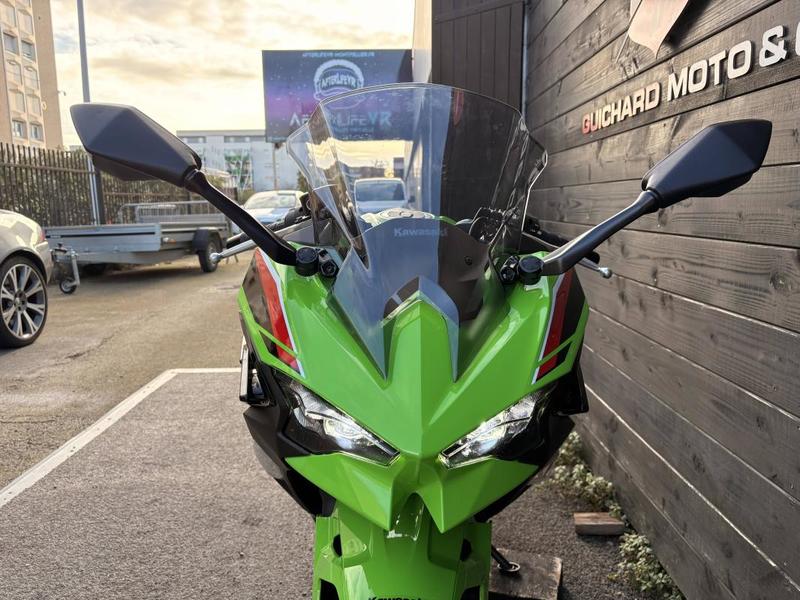 Kawasaki Ninja 500 se