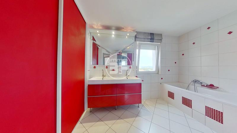 Duplex - 200 m² - 6 pièces