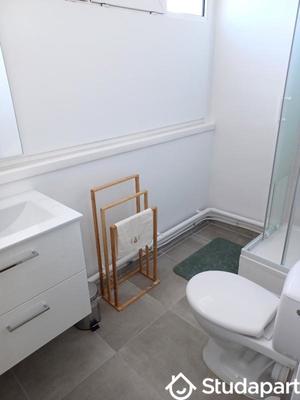 Chambre - 9 m² - 1 pièce