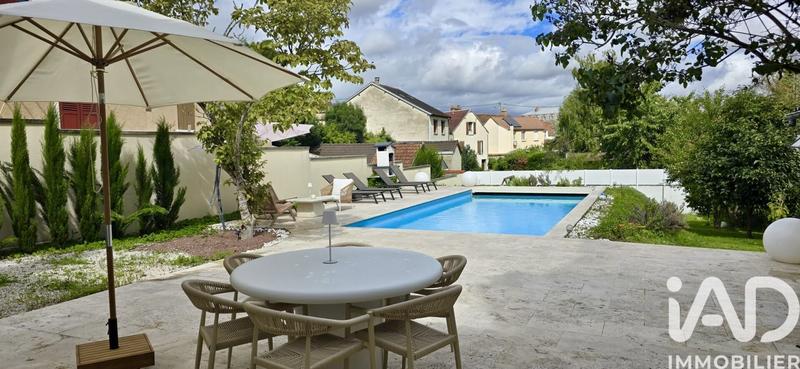 Maison de ville - 128 m² - 8 pièces