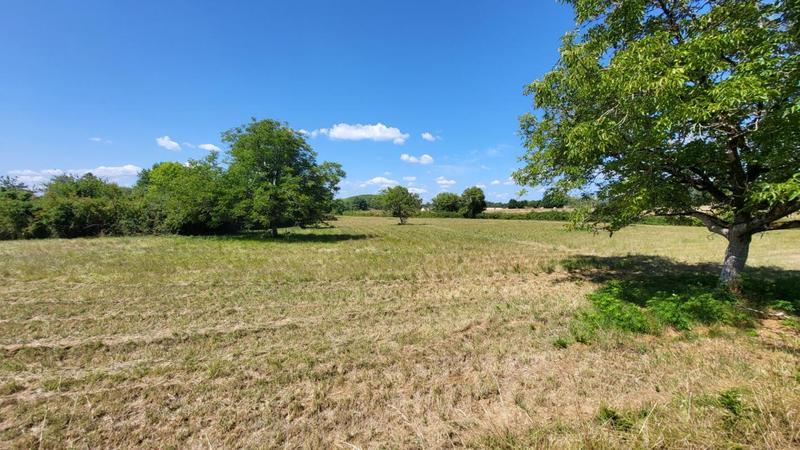 Terrain constructible - 8 192 m²