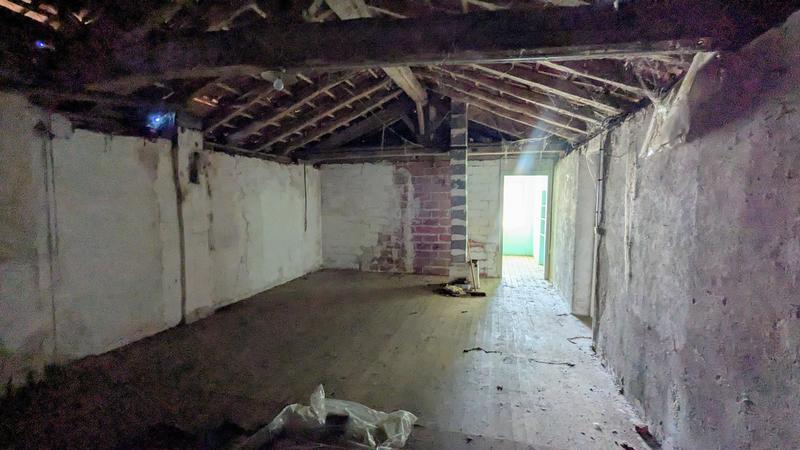 Corps de ferme - 100 m² - 5 pièces