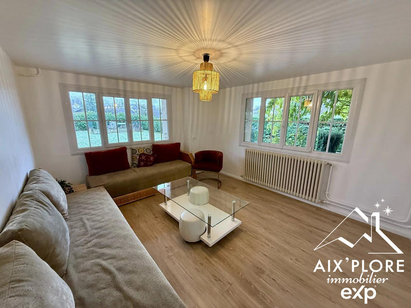 Maison - 265 m² - 12 pièces