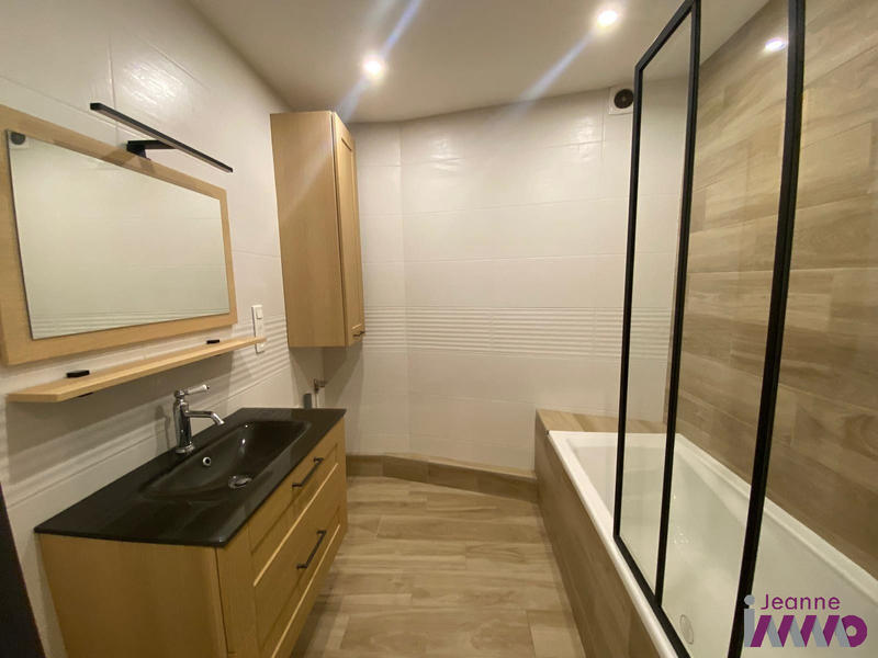 Appartement - 79 m² - 3 pièces