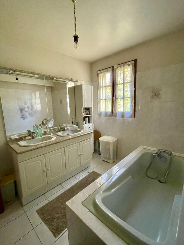 Maison - 158 m² - 7 pièces