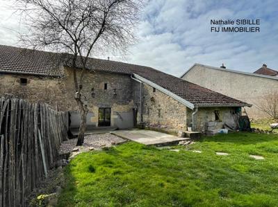 Maison - 88 m² - 4 pièces