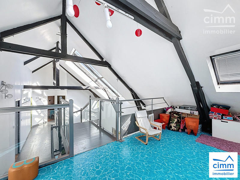 Maison - 202 m² - 7 pièces