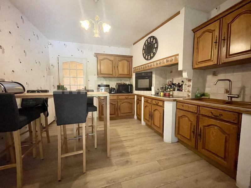 Maison traditionnelle - 156 m² - 5 pièces