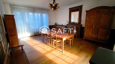 Maison - 172 m² - 9 pièces