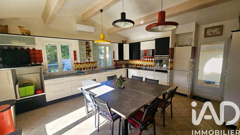 Maison - 200 m² - 6 pièces