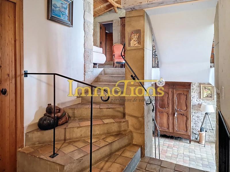 Propriété - 268 m² - 7 pièces