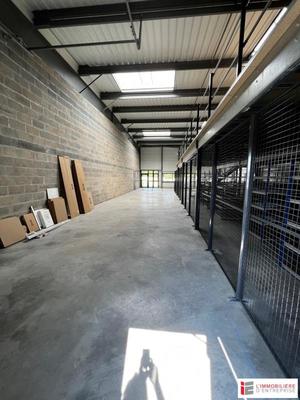 Local d'activité / Entrepôt - 100 m²
