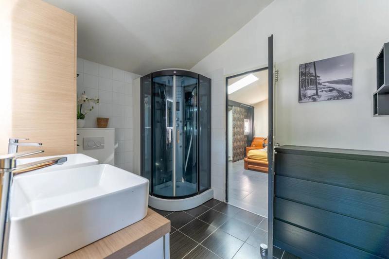 Maison - 196 m² - 6 pièces