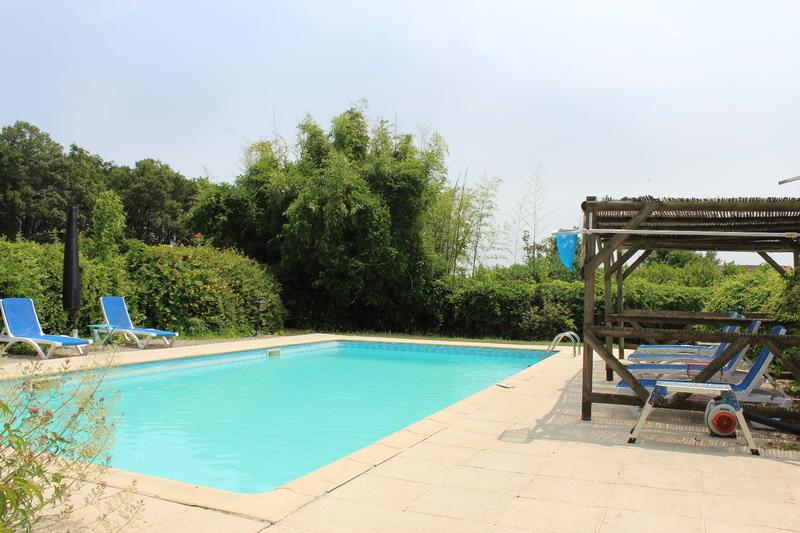 Maison de domaine - 530 m² - 14 pièces