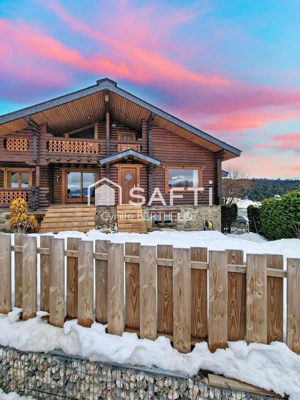 Châlet - 288 m² - 7 pièces