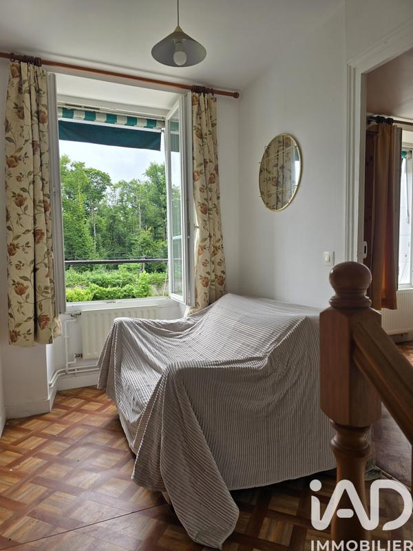 Maison - 220 m² - 9 pièces