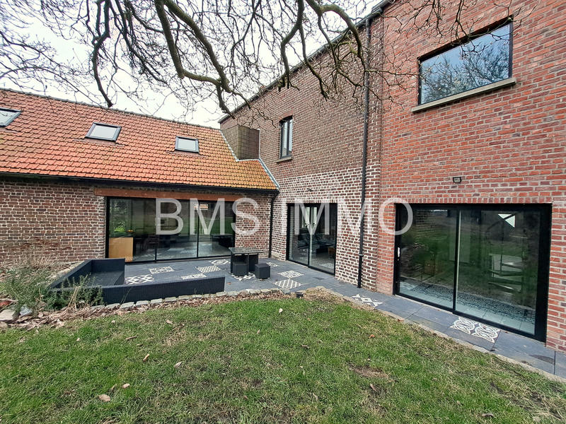 Maison - 199 m² - 6 pièces