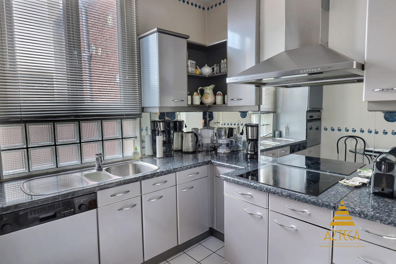 Appartement - 170 m² - 7 pièces