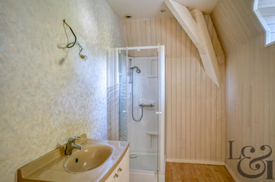 Maison - 281 m² - 10 pièces