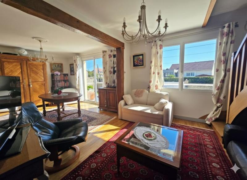 Maison - 218 m² - 6 pièces