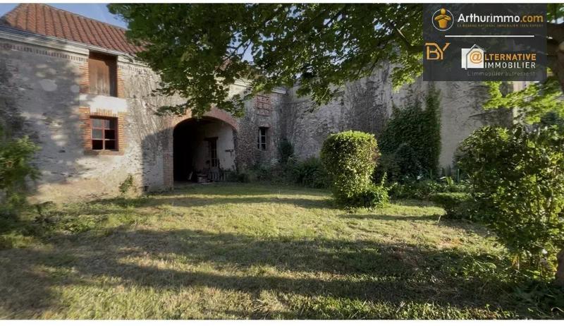 Maison - 292 m² - 12 pièces