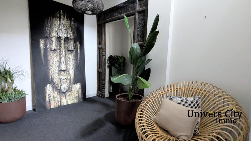 Maison - 284 m² - 11 pièces