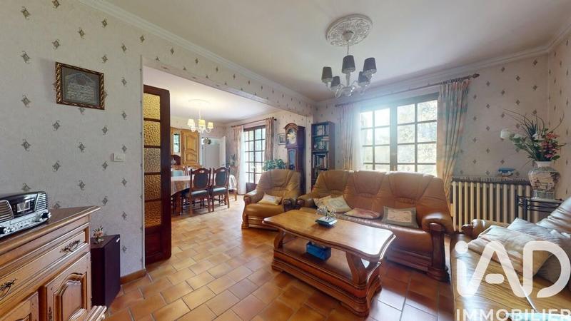 Maison - 201 m² - 7 pièces