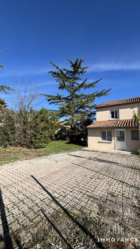 Maison - 94 m² - 5 pièces