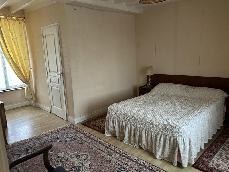 Maison - 183 m² - 7 pièces