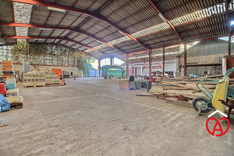 Maison - 408 m² - 17 pièces