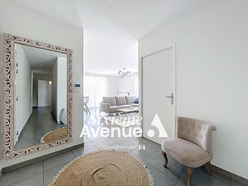 Appartement - 80 m² - 4 pièces