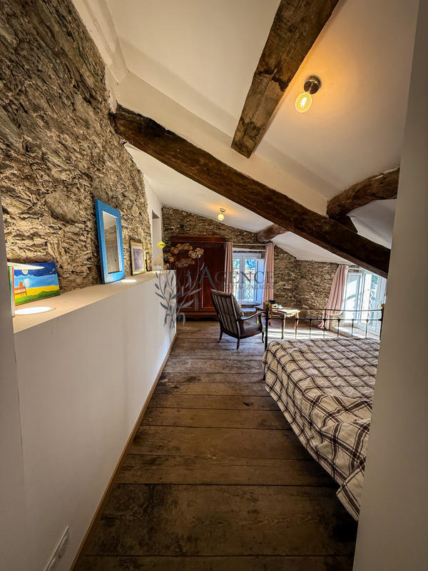 Appartement - 180 m² - 7 pièces