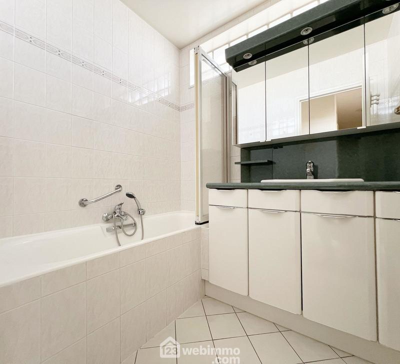 Appartement - 87 m² - 4 pièces