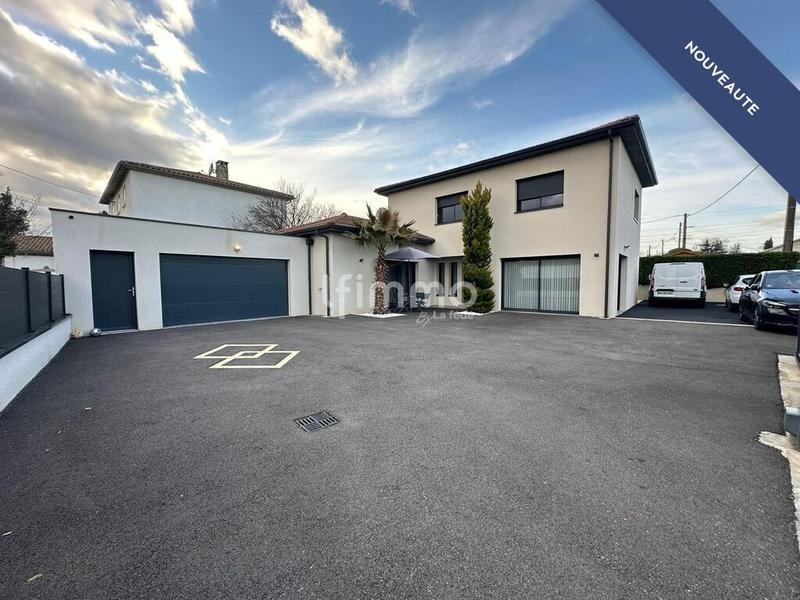 Châlet - 141 m² - 6 pièces