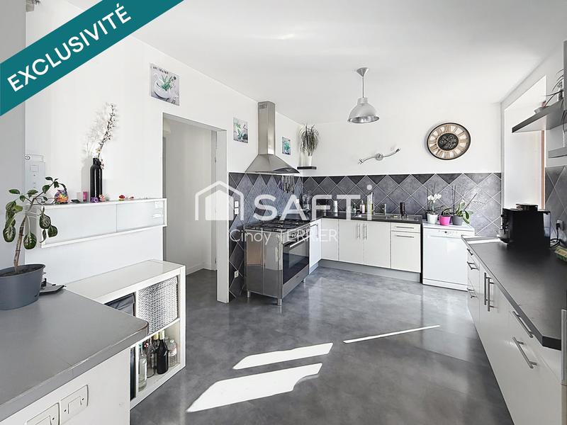 Maison - 180 m² - 6 pièces