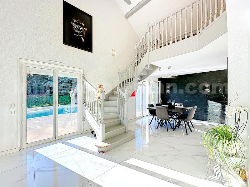 Maison - 177 m² - 5 pièces