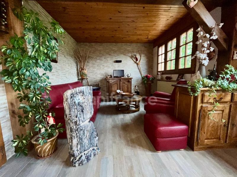 Maison - 140 m² - 5 pièces