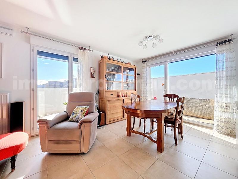 Appartement - 92 m² - 4 pièces