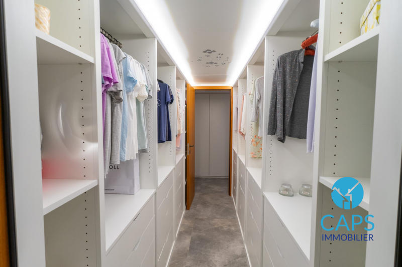 Appartement - 146 m² - 4 pièces