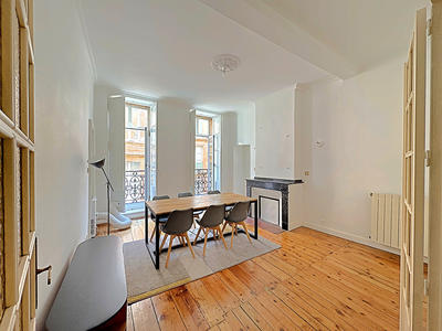 Appartement - 175 m² - 7 pièces