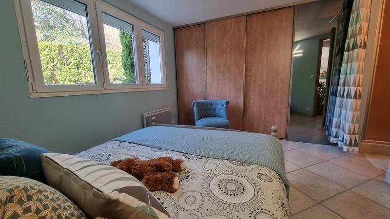 Villa - 214 m² - 8 pièces